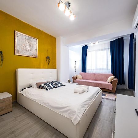 The Golden Studio - With Free Gym Bucarest Esterno foto